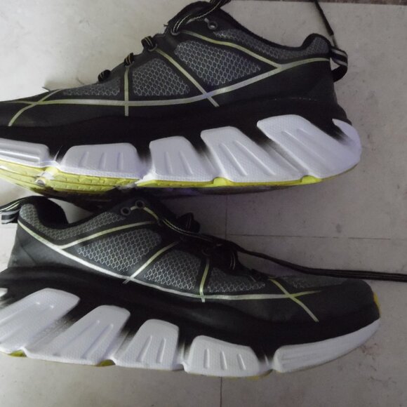 HOKA one one mens size 7 - Picture 9 of 12